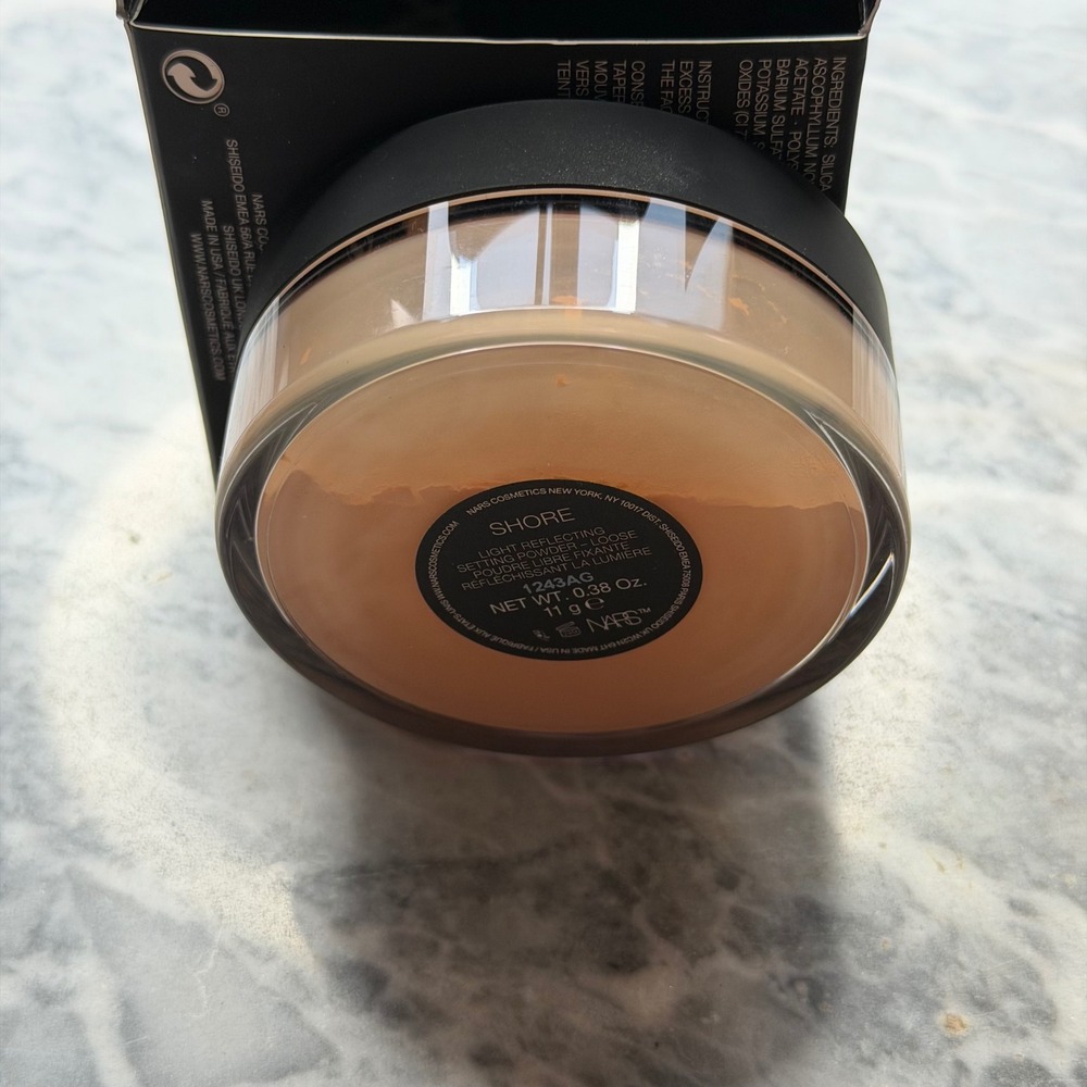 NARS Light Reflecting Loose Setting Powder Shore - Picture 3 of 4